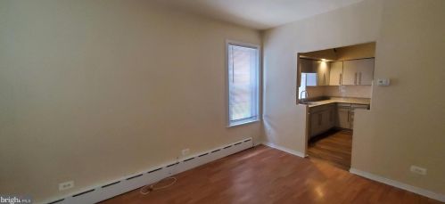 6819 Jackson St, Philadelphia PA  19135-2211 exterior