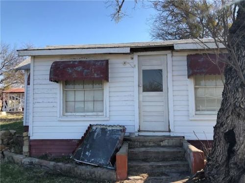 816 Railroad St, Albany, TX 76430-5905