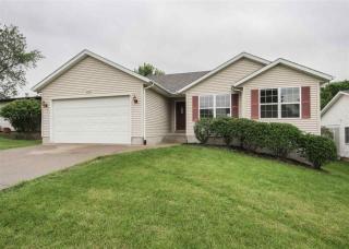 3259 66th St, Davenport, IA 52806-1573