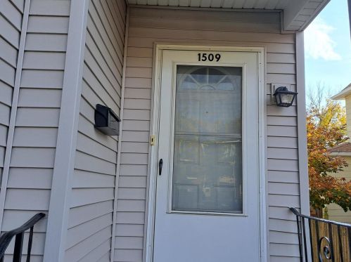 1509 Greenleaf Ave, Chicago IL  60626-2806 exterior