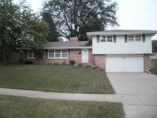 715 Tamarack Ln, Rockford, IL 61107-3557