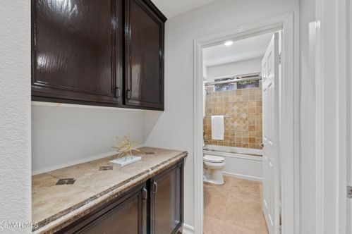 531 Granite Hl St, Simi Valley CA 93065-0608 exterior