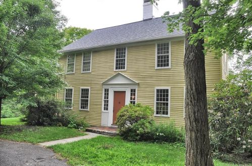 393 Middle Road Tpke, Woodbury, CT 06798-2403