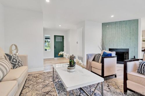 160 El Valle Opulento, Vista CA 92083-7708 exterior