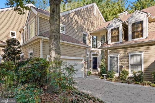 11433 Hollow Timber Way, Herndon, VA 20194-1911