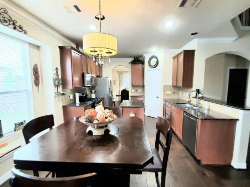 5214 Jay Thrush Dr, Richmond TX 77407-4011 exterior