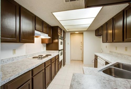 2263 Jackson Cir, Carrollton TX 75006-1655 exterior