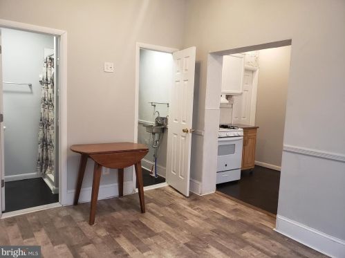 1813 19 St, Philadelphia PA  19146-1438 exterior