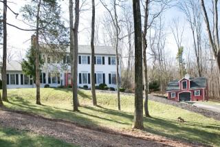 3 Cedar Pl, Gladstone, NJ 07934-2001