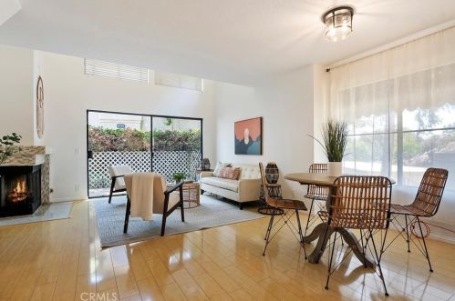5708 Skyview Way, Calabasas, CA 91301-1693