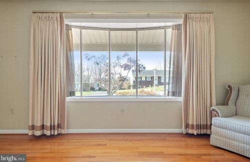 1035 Devonshire Rd, Lancaster PA  17601-1610 exterior