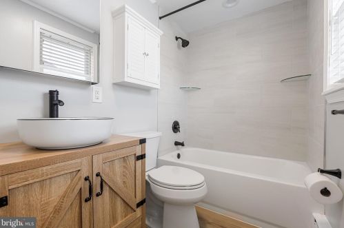 347 Ardmore Ave, Tavistock NJ  08033-1001 exterior