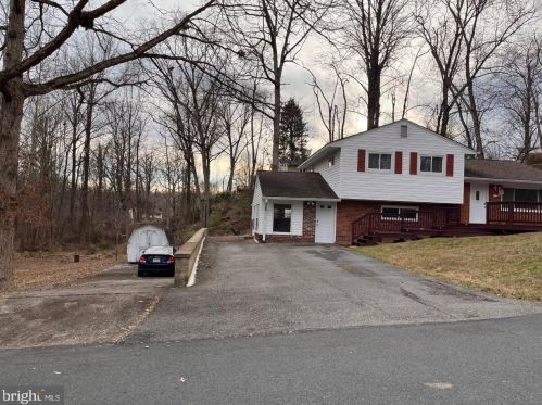 18949 Barnette Cir, Triangle VA  22172-2138 exterior