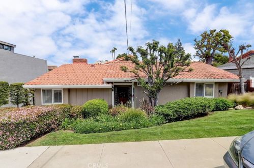 1201 11th St, Manhattan Beach, CA 90266-6025