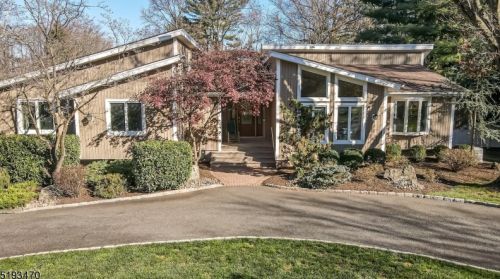 1 Jason Ct, Scotch Plains, NJ 07076-2857