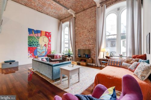 105 12th St, Philadelphia, PA 19107-4809