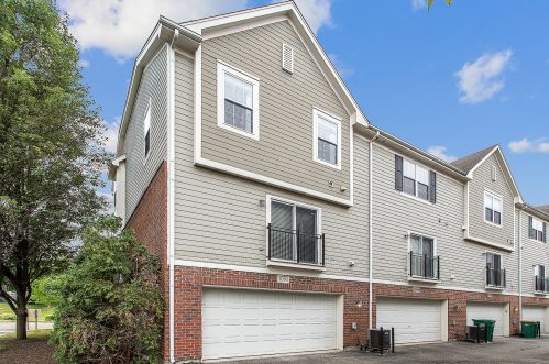 1050 Talcott Ave, Lemont IL  60439-2750 exterior