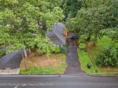 206 Red Hl Rd, Middletown NJ 07748-2408 exterior