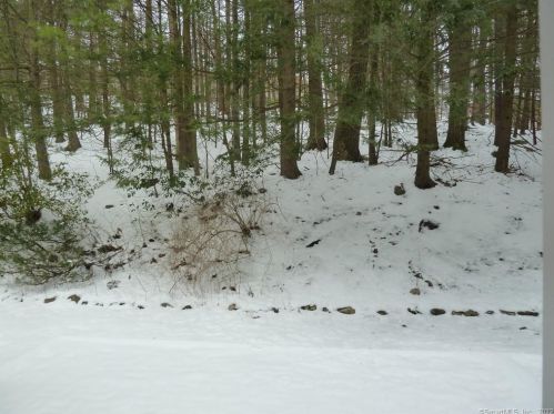 94 Hunter Ct, Torrington CT  06790-2818 exterior