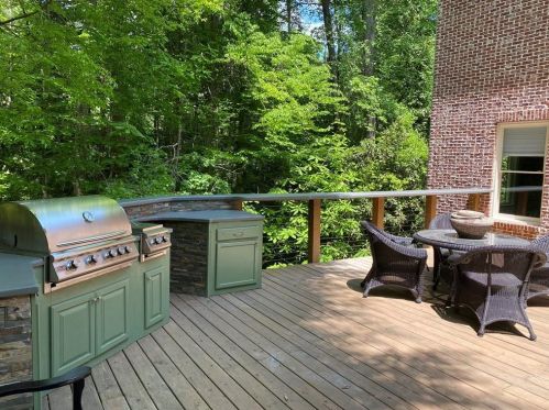 57 Habersham Cove Dr, Atlanta GA  30305-5402 exterior