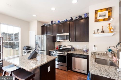 4400 Potomac Highlands Cir, Triangle VA  22172-1789 exterior