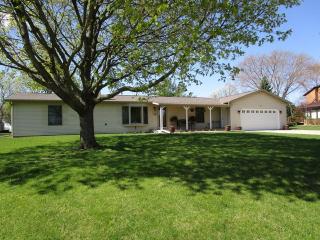 14940 Fawn Dr, Somonauk, IL 60552-3027