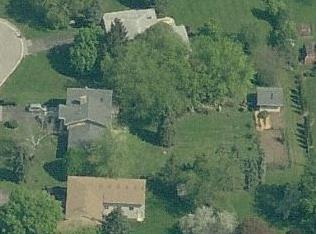 6033 Lenox Ct, Lisle, IL 60532-3156
