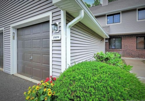 2404 Mill Pond Dr, Wapping, CT 06074-3558