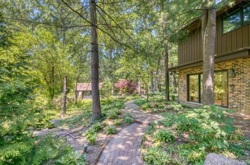 2740 Edgewood Ln, Bannockburn IL  60015-1617 exterior