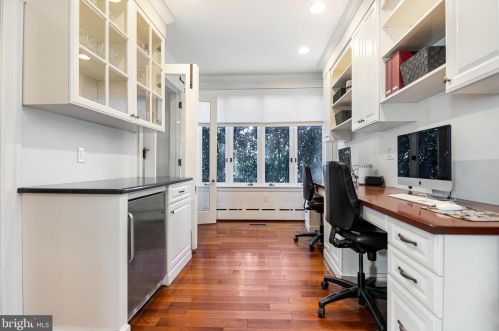 501 Warwick Rd, Tavistock NJ 08033-3831 exterior