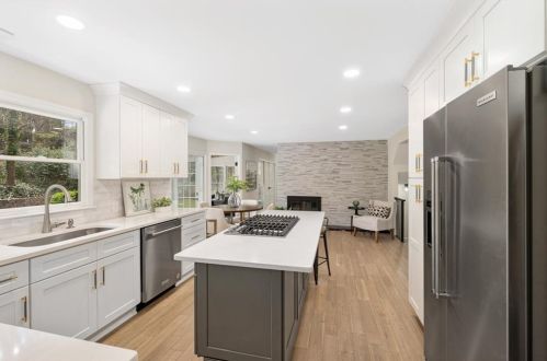 6125 Blackwater Trl, Atlanta GA  30328-2716 exterior