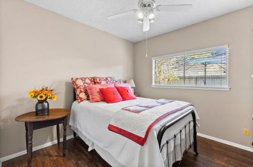 206 Deep Dl Ln, Conroe TX  77304-7208 exterior