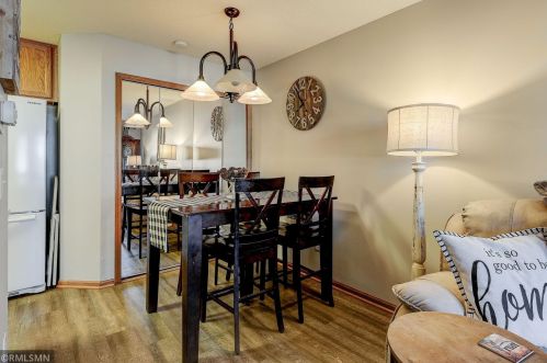 2064 Gresham Ave, Saint Paul MN  55128-3916 exterior