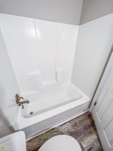 3267 Creekwood Dr, Rex GA 30273-2117 exterior