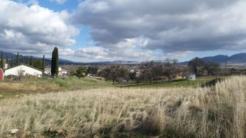 21213 Indian Wells Dr, Tehachapi, CA 93561-8033