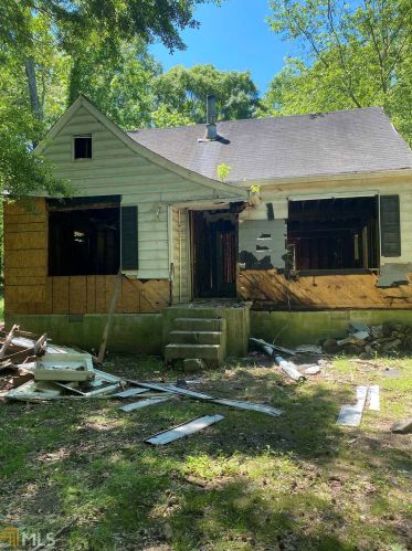 285 Fields Rd, Mcdonough, GA 30253-6324