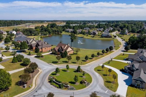 2414 Cotton Gin Row, Jefferson GA  30549-8811 exterior