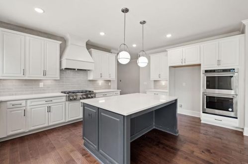 185 Grandmar Chase, Holly Springs GA  30115-6498 exterior