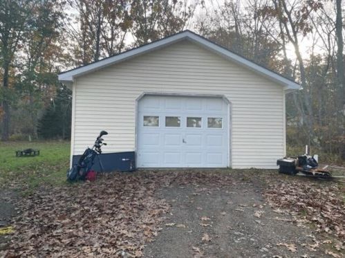 1057 Castine Rd, Penobscot, ME 04476-4033