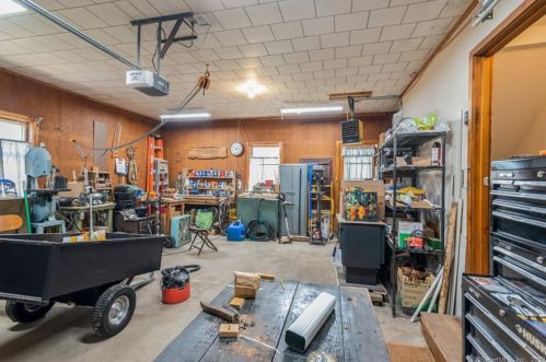 136 Beverly Rd, Torrington CT  06790-4059 exterior