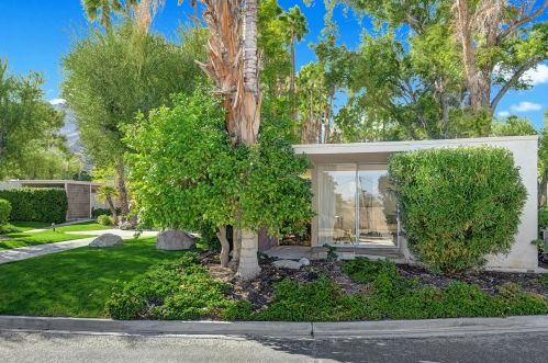 360 Cabrillo Rd, Palm Springs, CA 92262-0670