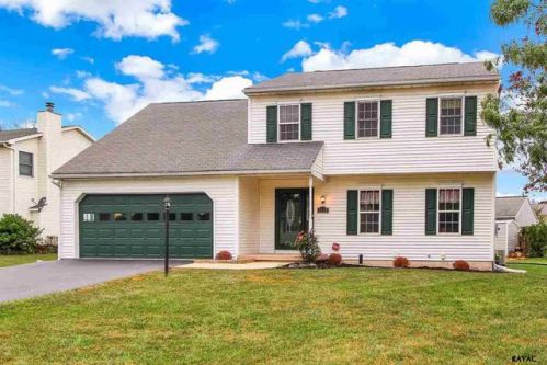 3230 Grey Fox Cir, York, PA 17315-3728