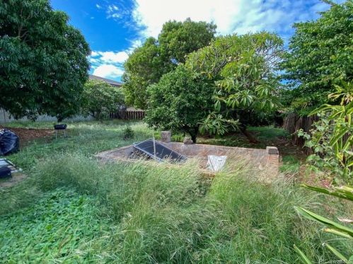 1142 8th Ave, Honolulu HI  96816-2402 exterior