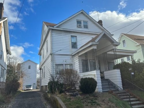 263 31st St, Paterson NJ  07504-1522 exterior