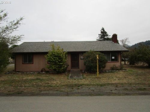 120 Birch St, Powers, OR 97466-9769