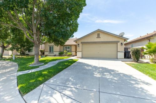 3220 Plantation Ct, Modesto, CA 95355-8717
