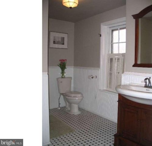 3307 Hamilton St, Philadelphia PA  19104-2530 exterior