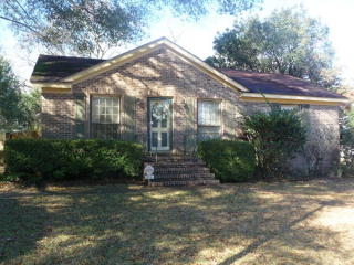 109 Lexington Ln, Leesburg, GA 31763-4703