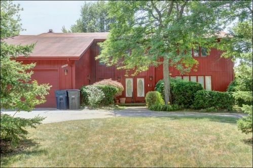 23740 Halburton Rd, Cleveland OH  44122-7602 exterior