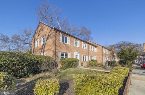 2815 16th Rd, Arlington, VA 22204-9406